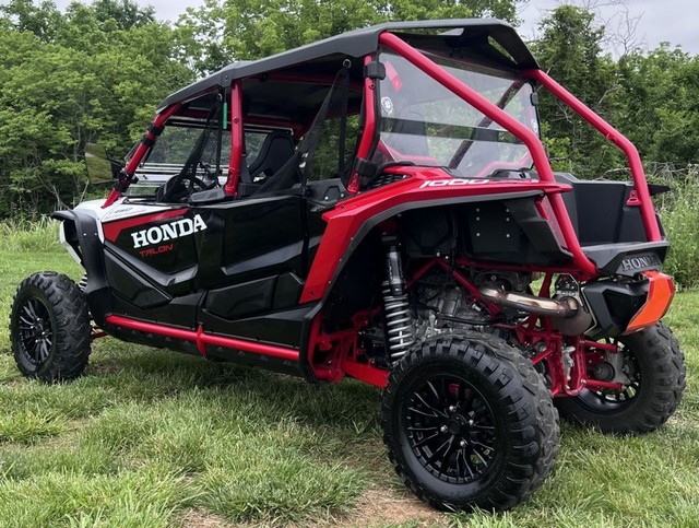 Honda Talon 1000R-4 FOX Live Valve Vehicle Image 03