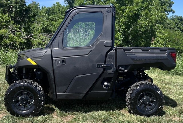 Polaris Ranger 1000 CAB Vehicle Image 02