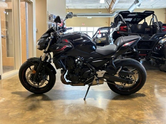 Kawasaki Z650 Vehicle Image 03