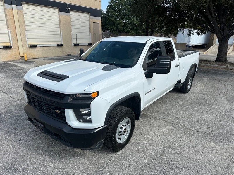Chevrolet Silverado 2500HD Vehicle Full-screen Gallery Image 2