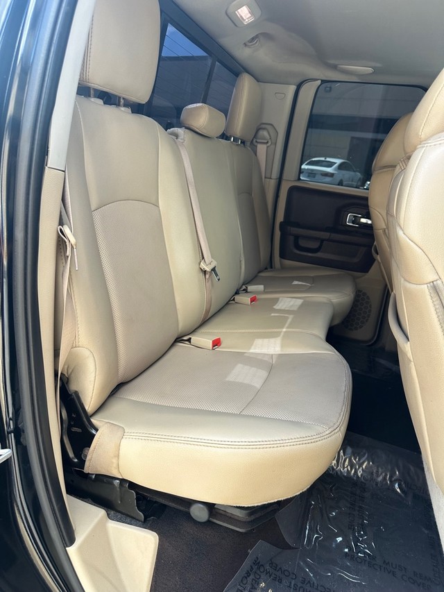 Ram 1500 Vehicle Full-screen Gallery Image 9