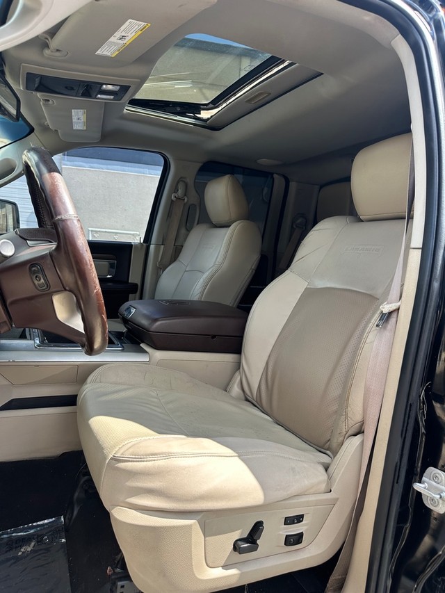 Ram 1500 Vehicle Full-screen Gallery Image 12