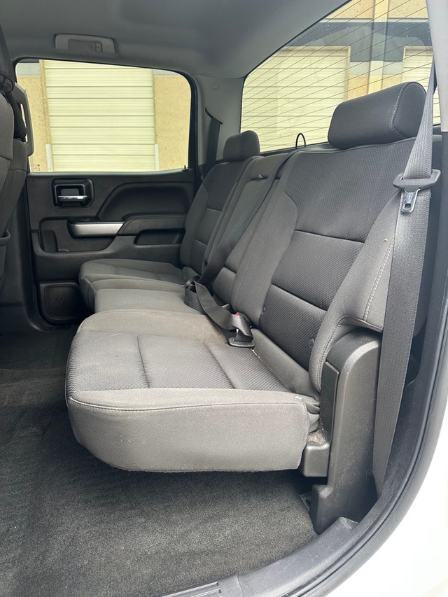 Chevrolet Silverado 1500 Vehicle Full-screen Gallery Image 11