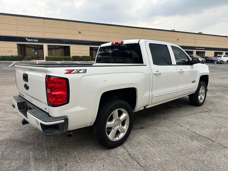 Chevrolet Silverado 1500 Vehicle Full-screen Gallery Image 5
