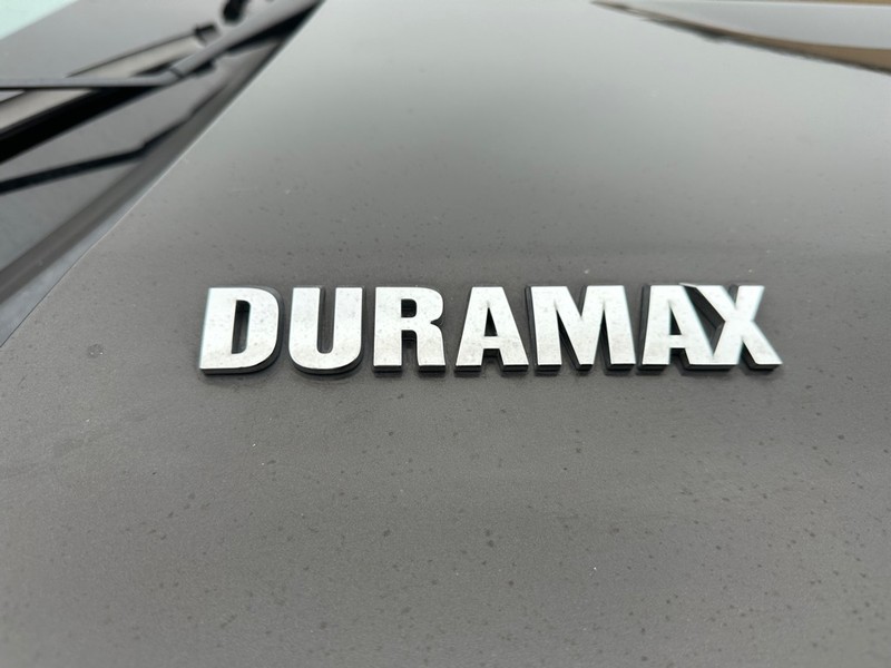 Chevrolet SILVERADO 1500 Vehicle Full-screen Gallery Image 9