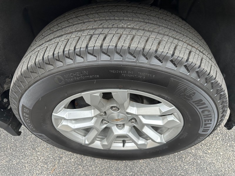 Chevrolet SILVERADO 1500 Vehicle Full-screen Gallery Image 10