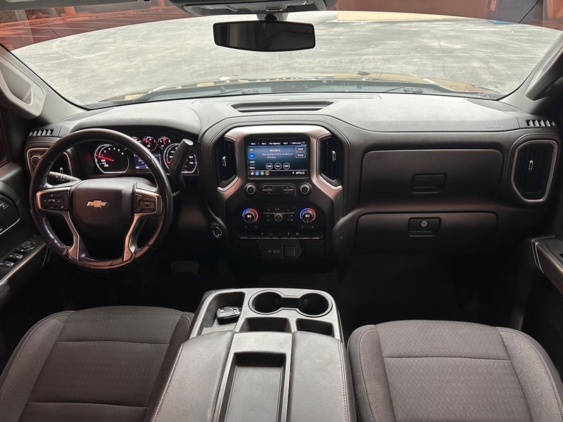 Chevrolet SILVERADO 1500 Vehicle Full-screen Gallery Image 14