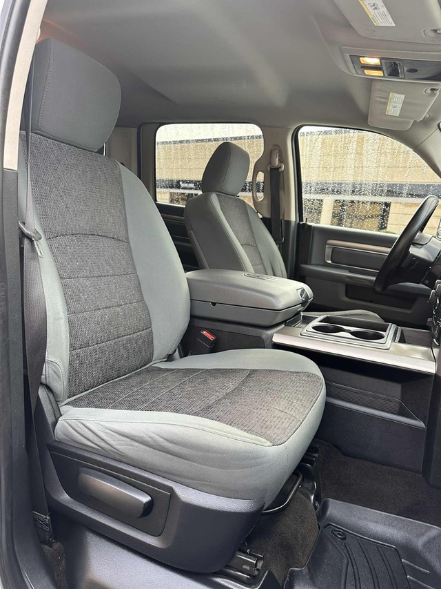 Ram 2500 Vehicle Full-screen Gallery Image 16