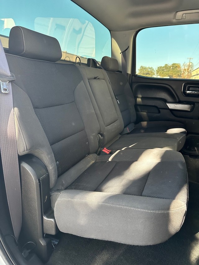 Chevrolet SILVERADO 2500 Vehicle Full-screen Gallery Image 12