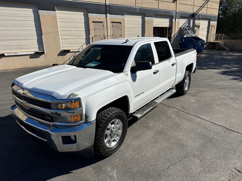 Chevrolet SILVERADO 2500 Vehicle Full-screen Gallery Image 2