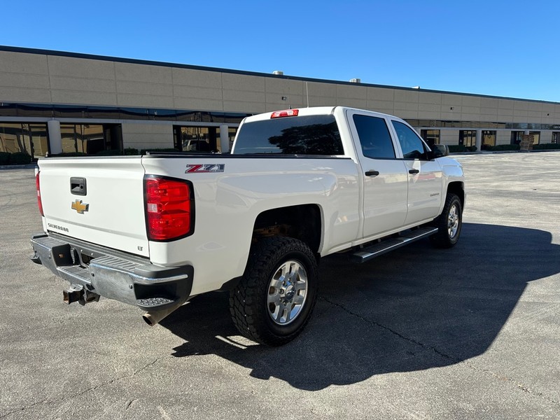 Chevrolet SILVERADO 2500 Vehicle Full-screen Gallery Image 5