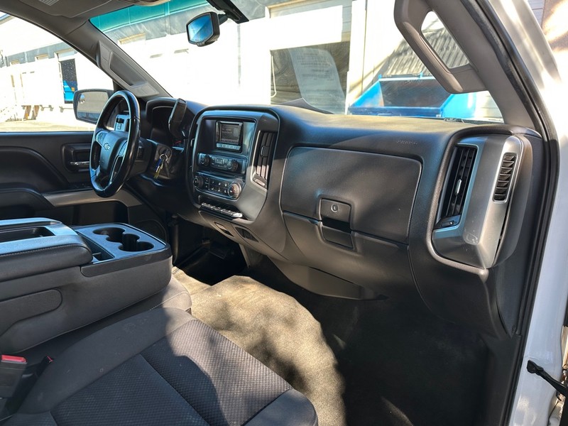 Chevrolet SILVERADO 2500 Vehicle Full-screen Gallery Image 15
