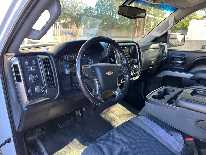 Chevrolet SILVERADO 2500 Vehicle Full-screen Gallery Image 17