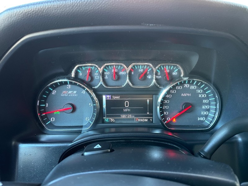 Chevrolet SILVERADO 2500 Vehicle Full-screen Gallery Image 19