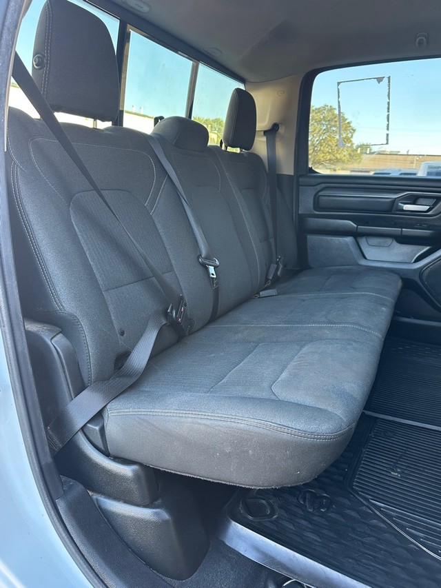 Ram 1500 Vehicle Full-screen Gallery Image 12