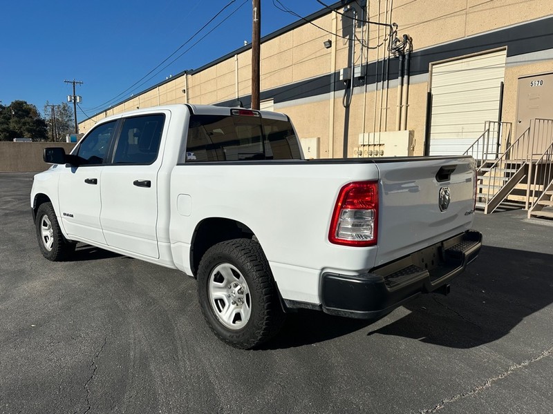 Ram 1500 Vehicle Full-screen Gallery Image 4