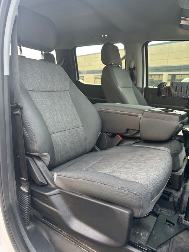 Ford F-150 Vehicle Full-screen Gallery Image 14