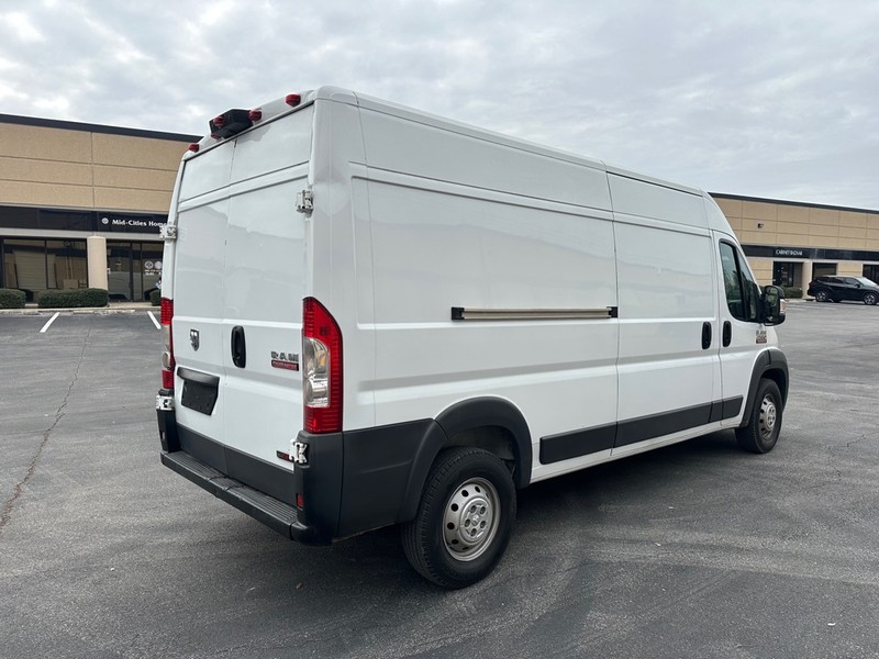 Ram PROMASTER 2500 Vehicle Full-screen Gallery Image 4
