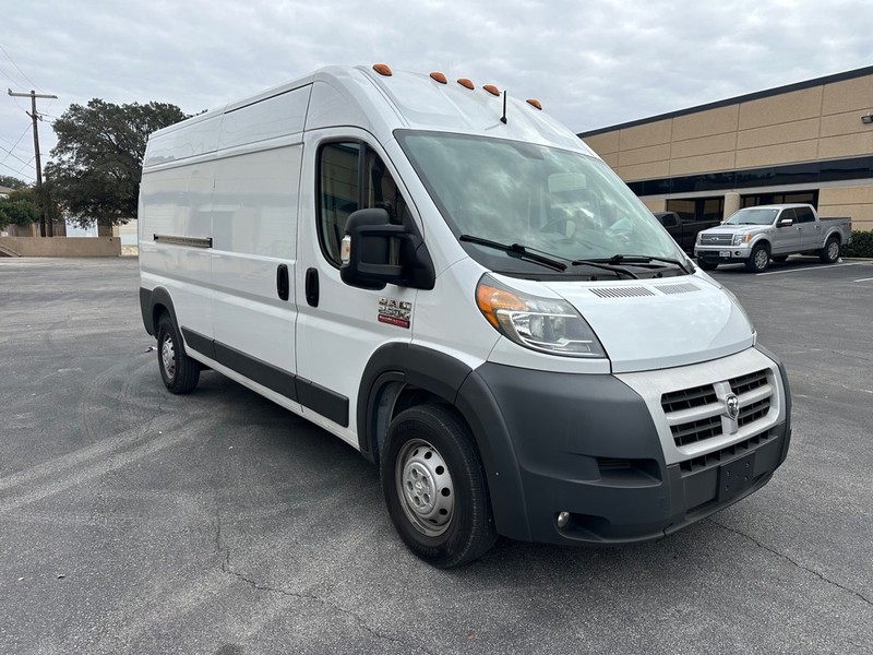 Ram PROMASTER 2500 Vehicle Full-screen Gallery Image 6