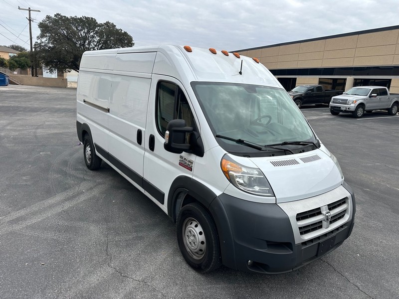 Ram PROMASTER 2500 Vehicle Full-screen Gallery Image 7