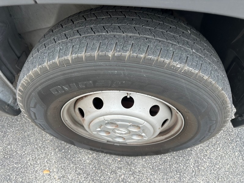 Ram PROMASTER 2500 Vehicle Full-screen Gallery Image 8