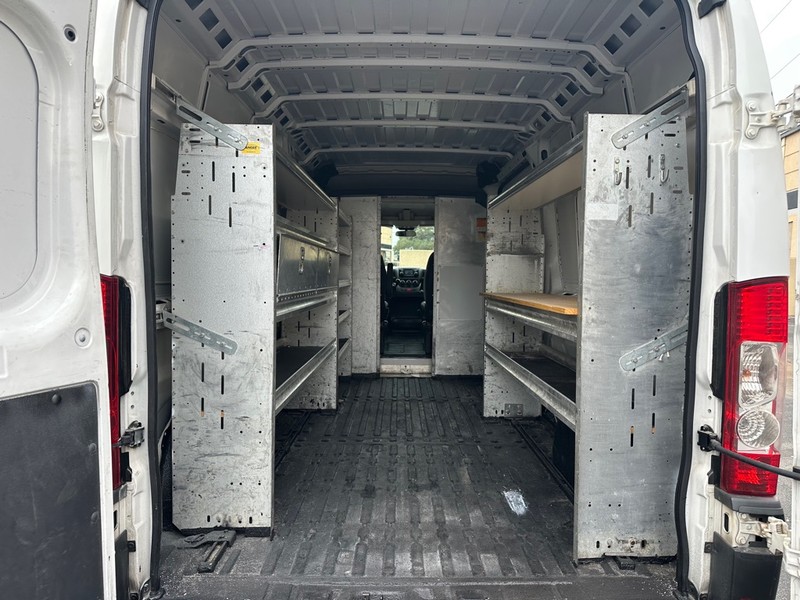 Ram PROMASTER 2500 Vehicle Full-screen Gallery Image 10