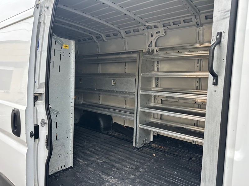 Ram PROMASTER 2500 Vehicle Full-screen Gallery Image 11