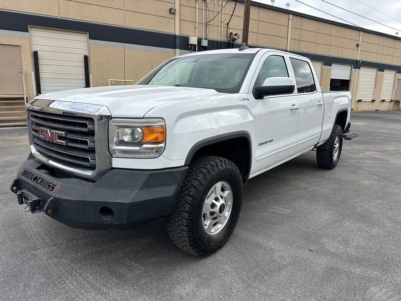 GMC SIERRA Vehicle Full-screen Gallery Image 02