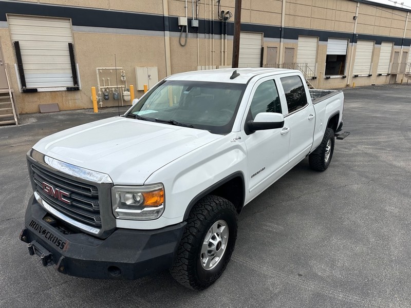 GMC SIERRA Vehicle Full-screen Gallery Image 03