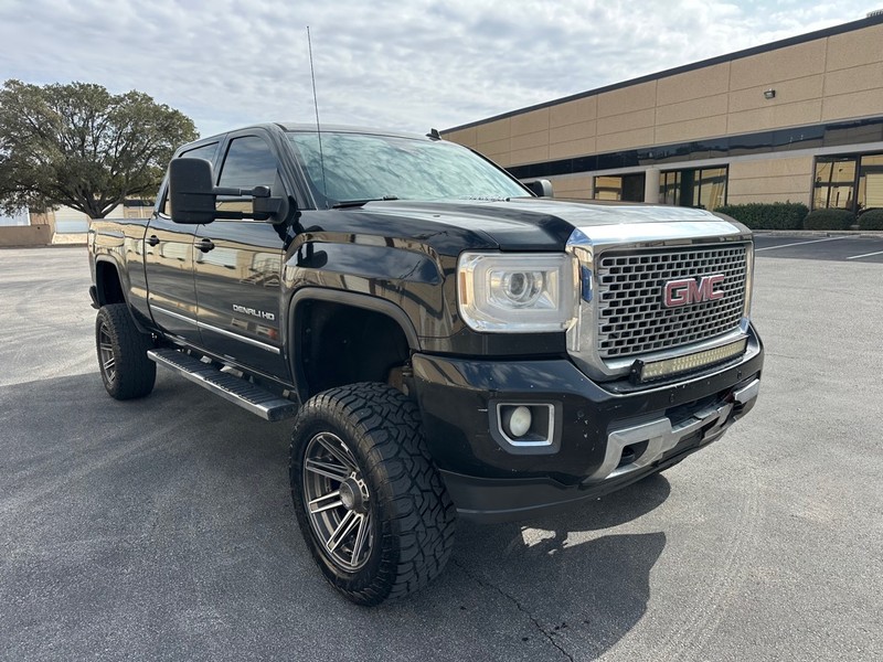 GMC Sierra 2500HD Vehicle Full-screen Gallery Image 7