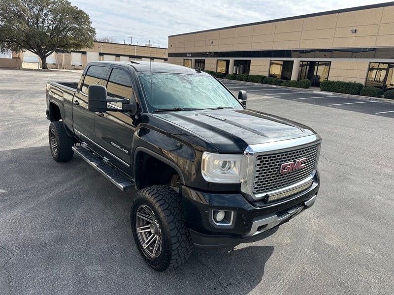 GMC Sierra 2500HD Vehicle Full-screen Gallery Image 8