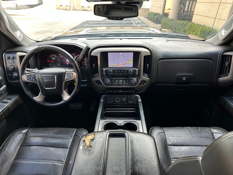 GMC Sierra 2500HD Vehicle Full-screen Gallery Image 15