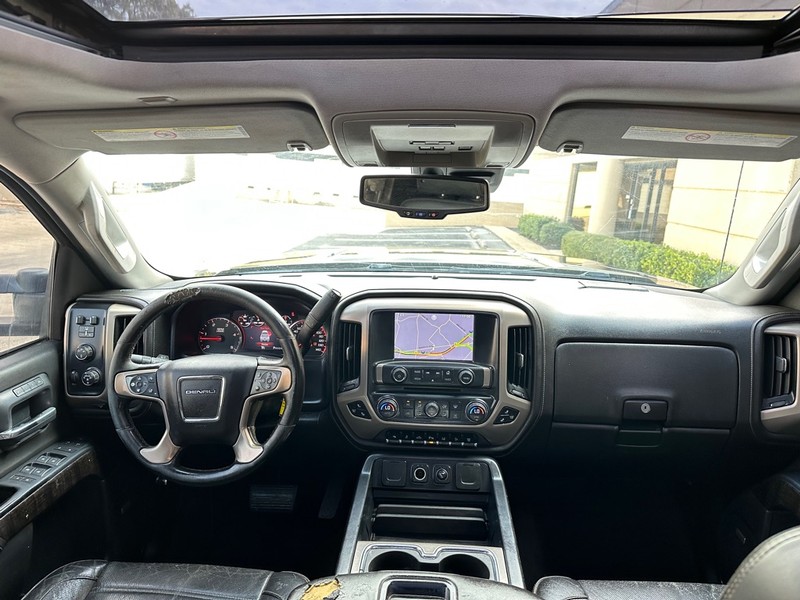 GMC Sierra 2500HD Vehicle Full-screen Gallery Image 16