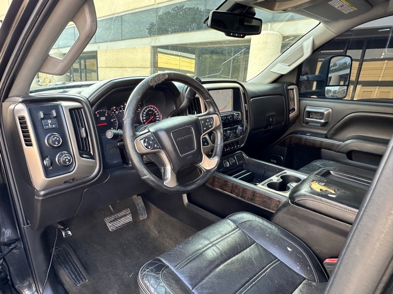 GMC Sierra 2500HD Vehicle Full-screen Gallery Image 20