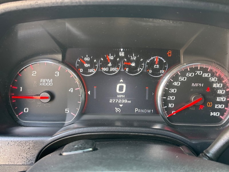 GMC Sierra 2500HD Vehicle Full-screen Gallery Image 22