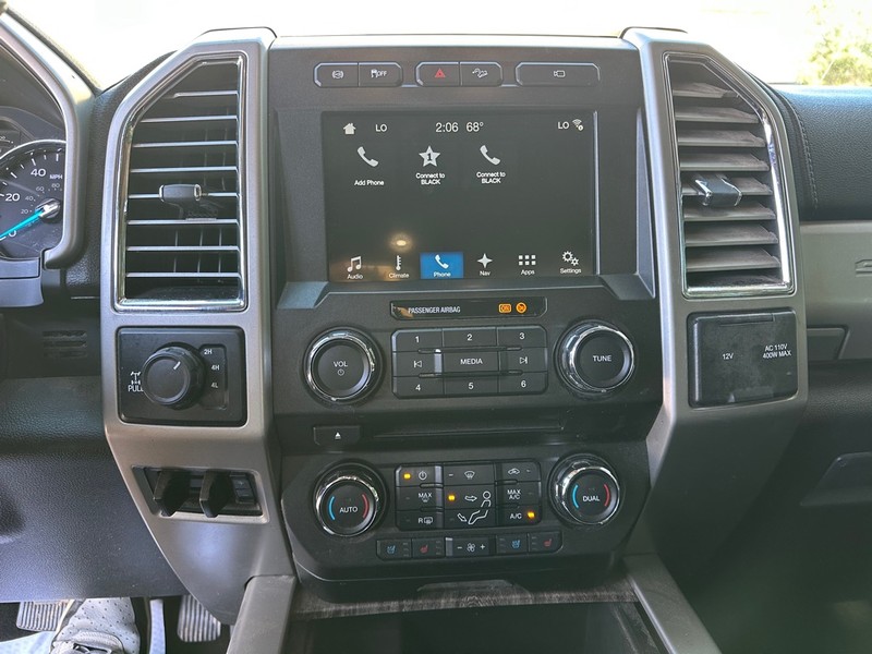 Ford Super Duty F-350 SRW Vehicle Full-screen Gallery Image 18