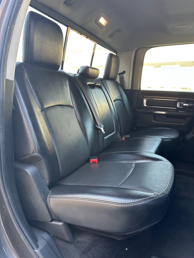 Ram 2500 Vehicle Full-screen Gallery Image 12