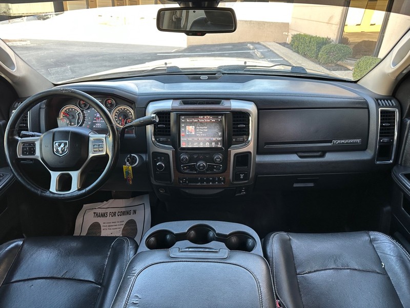 Ram 2500 Vehicle Full-screen Gallery Image 13