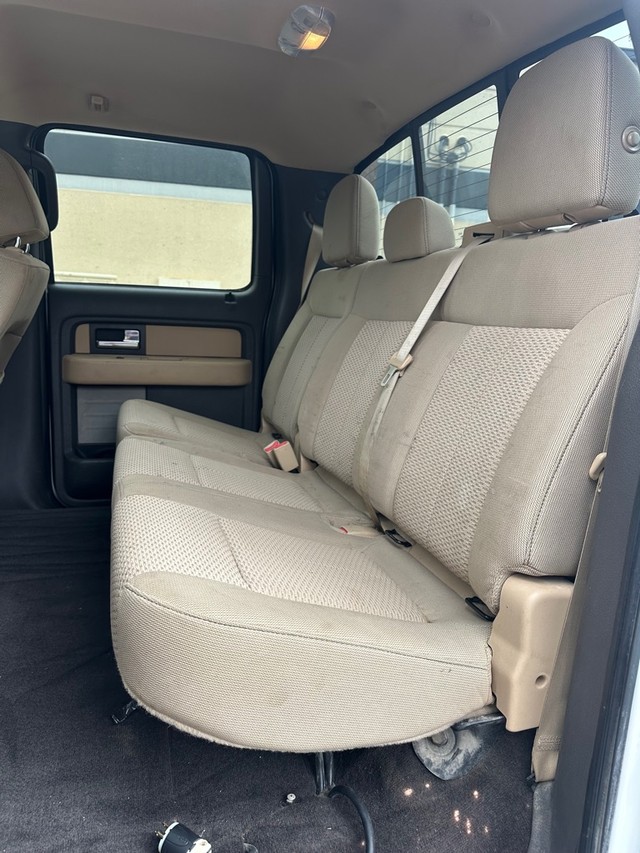 Ford F-150 Vehicle Full-screen Gallery Image 10