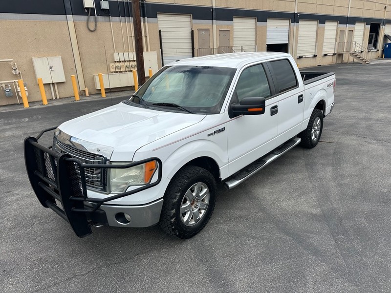 Ford F-150 Vehicle Full-screen Gallery Image 2