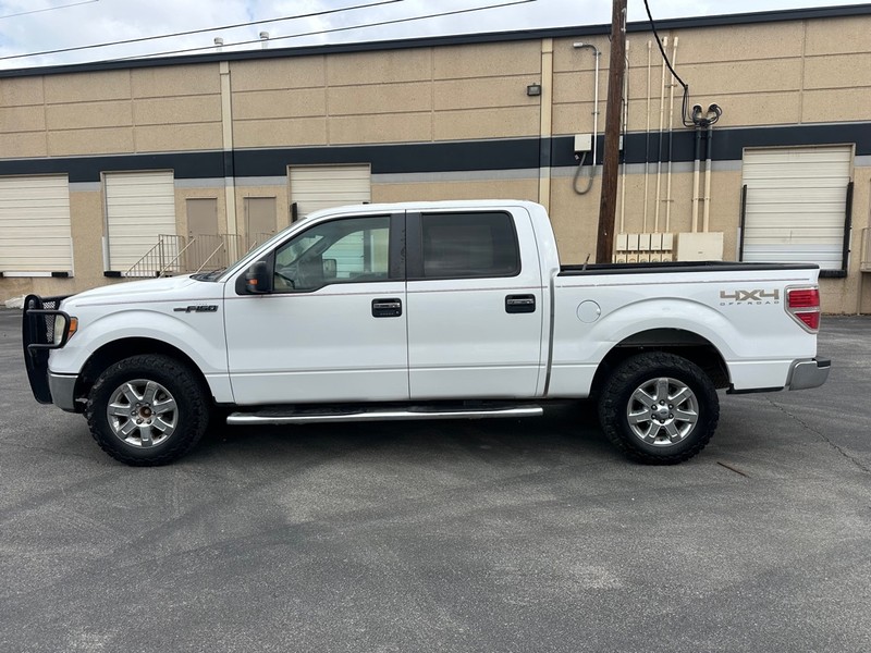 Ford F-150 Vehicle Full-screen Gallery Image 3