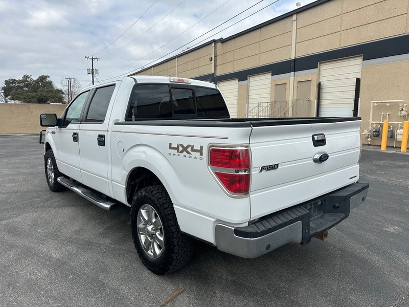 Ford F-150 Vehicle Full-screen Gallery Image 4