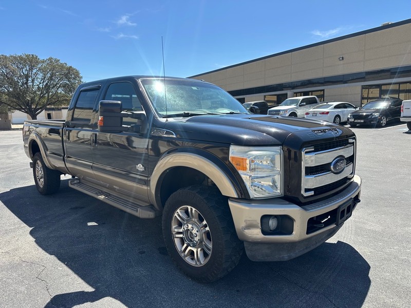 Ford Super Duty F-350 SRW Vehicle Full-screen Gallery Image 07