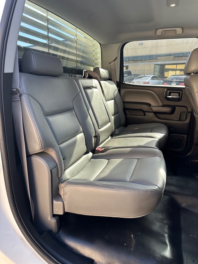 Chevrolet SILVERADO 2500 Vehicle Full-screen Gallery Image 12