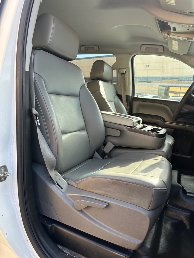 Chevrolet SILVERADO 2500 Vehicle Full-screen Gallery Image 14