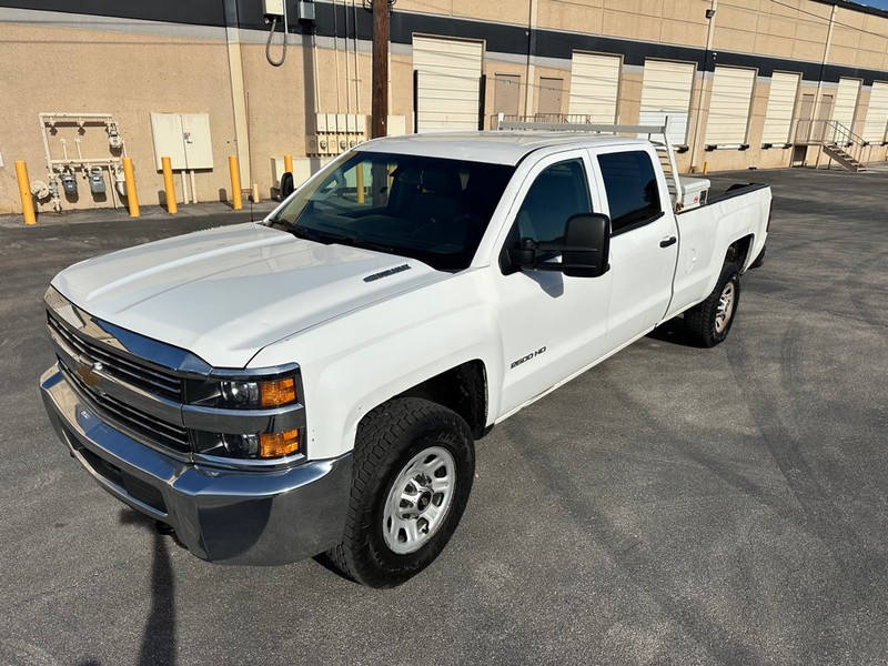 Chevrolet SILVERADO 2500 Vehicle Full-screen Gallery Image 2