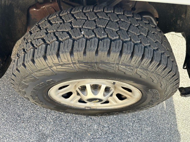 Chevrolet SILVERADO 2500 Vehicle Full-screen Gallery Image 9