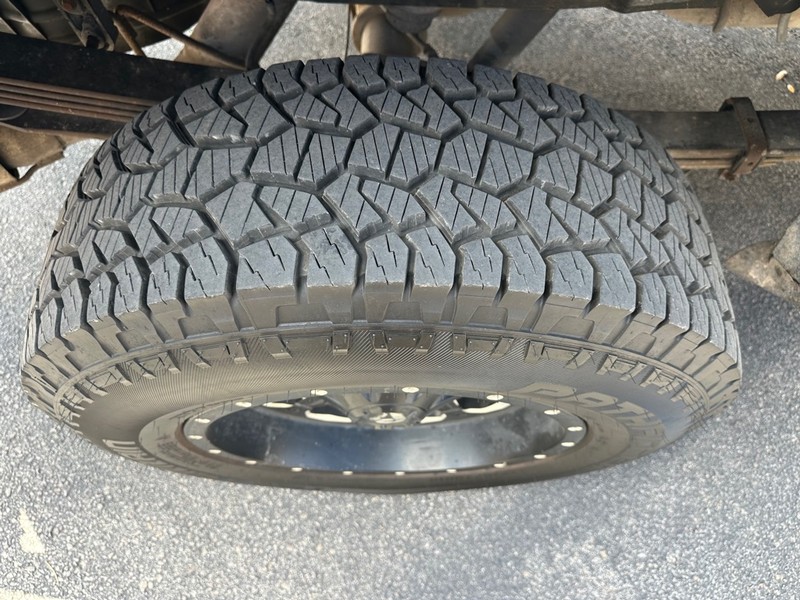 Chevrolet Silverado 2500HD Vehicle Full-screen Gallery Image 10