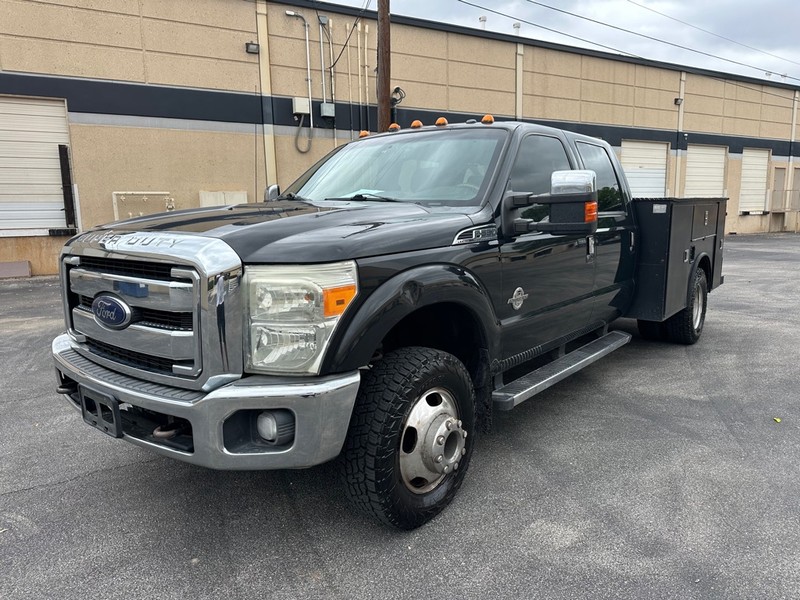 Ford Super Duty F-350 DRW Vehicle Full-screen Gallery Image 01