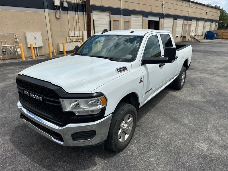 Ram 2500 Vehicle Full-screen Gallery Image 02